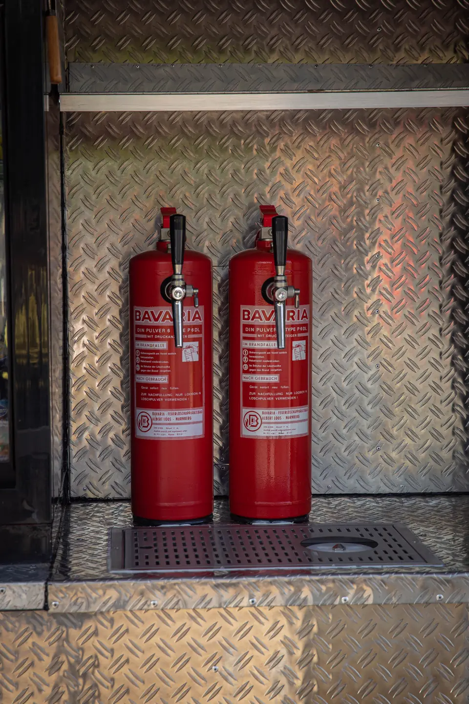 Die Feuerlöscher-Zapfanlage